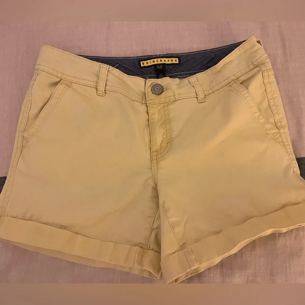 Prince & Fox beachcomber shorts. Yellow size 2 . Cotton/ spandex